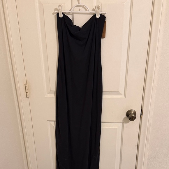 SKIMS - Picture 2 of 4